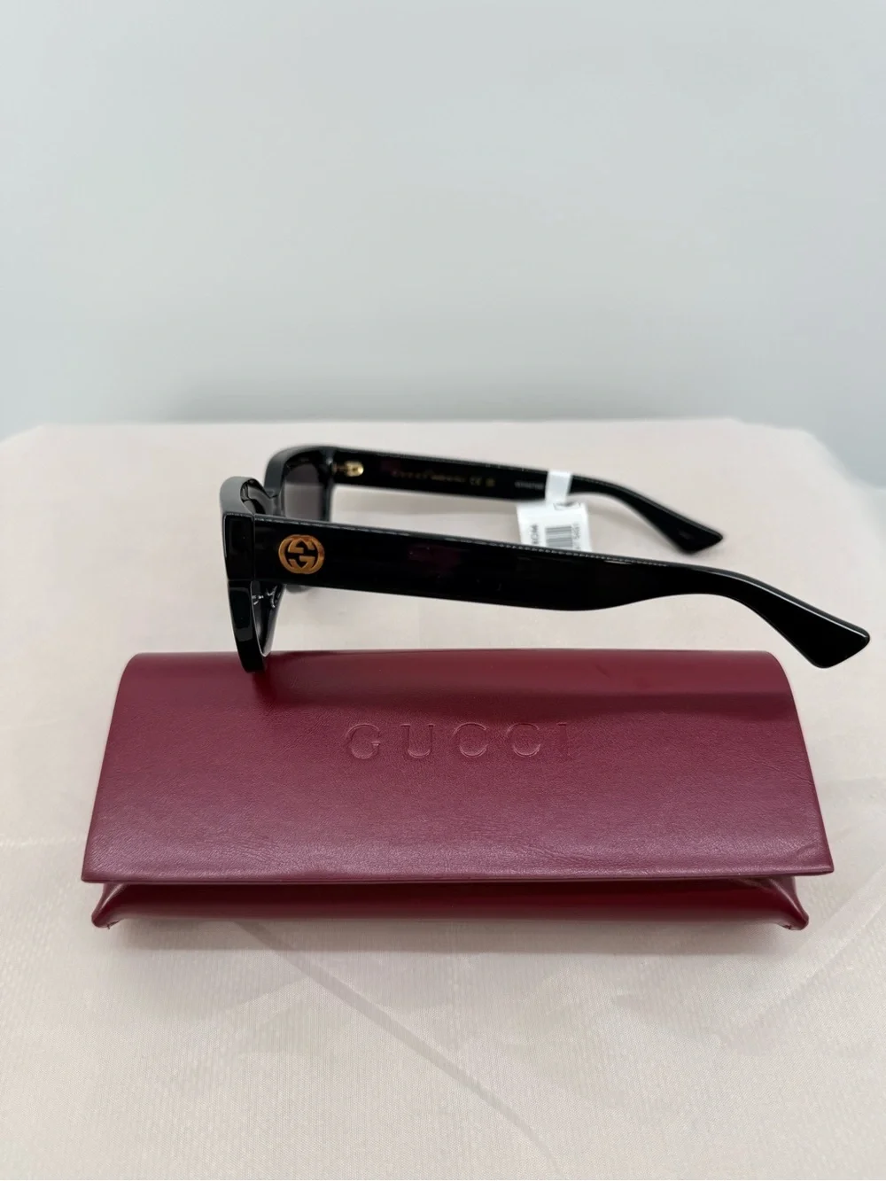 Gucci Black Cat Eye Sunglasses Women’s Designer Eyewear w/ Case Made in Italy